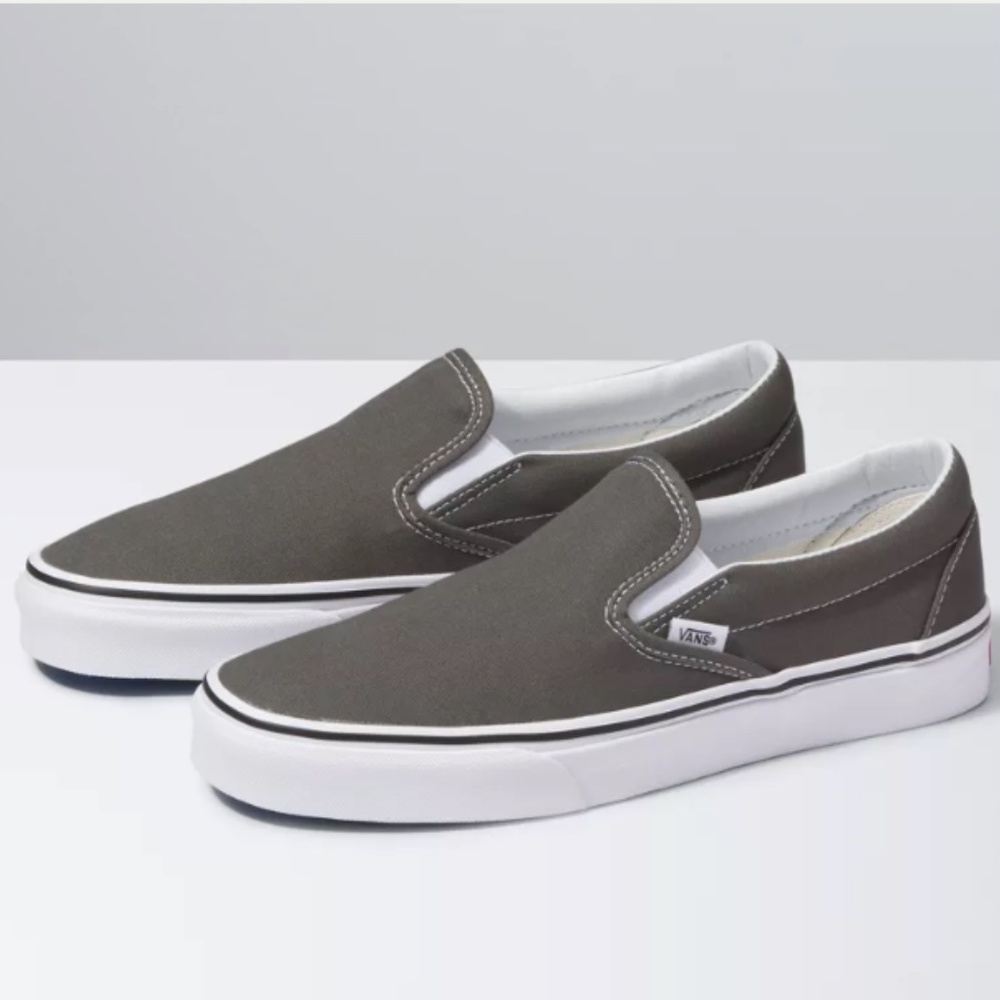 NEW: Vans Classic Slip-On VN000EYECHR SZ M: 8.5 W: 10